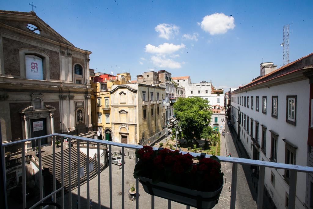 Largo Donnaregina Home Neapel Exterior foto